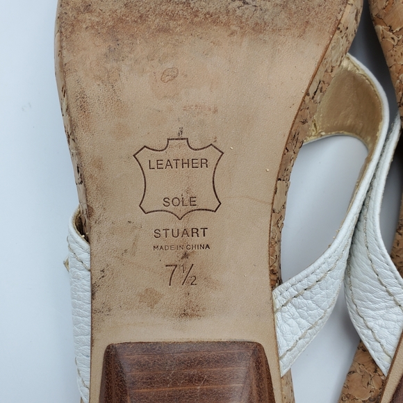 Stuart Weitzman White Thong Sandals 7.5 - Picture 6 of 12